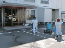 打ち水写真（明治事務所前）